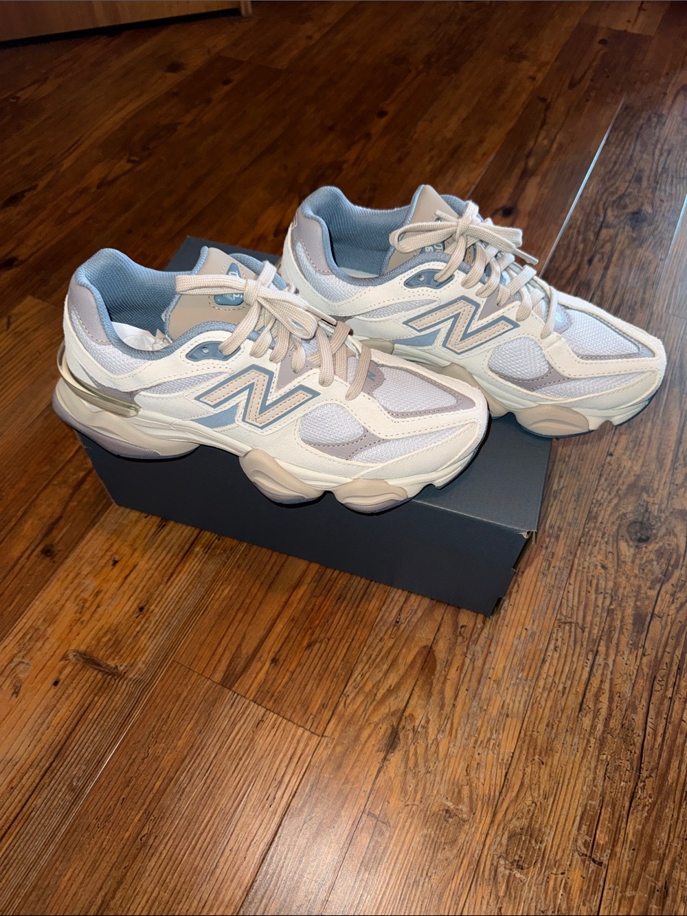 New Balance 9060